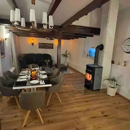 Lovely Villa Monte Close To Cologne With Three Bedrooms And One Bathroom Frechen Exterior photo