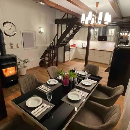Lovely Villa Monte Close To Cologne With Three Bedrooms And One Bathroom Frechen Exterior photo