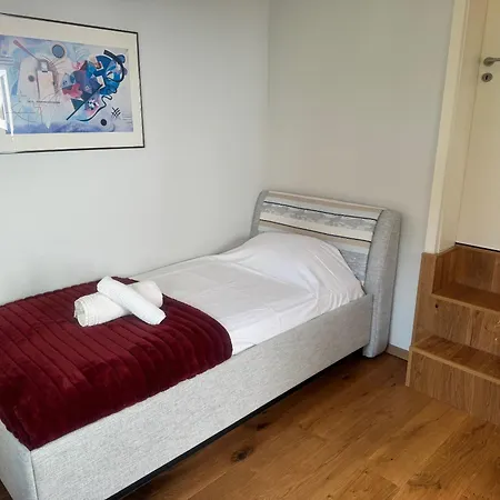Lovely Villa Monte Close To Cologne With Three Bedrooms And One Bathroom Frechen Exterior photo