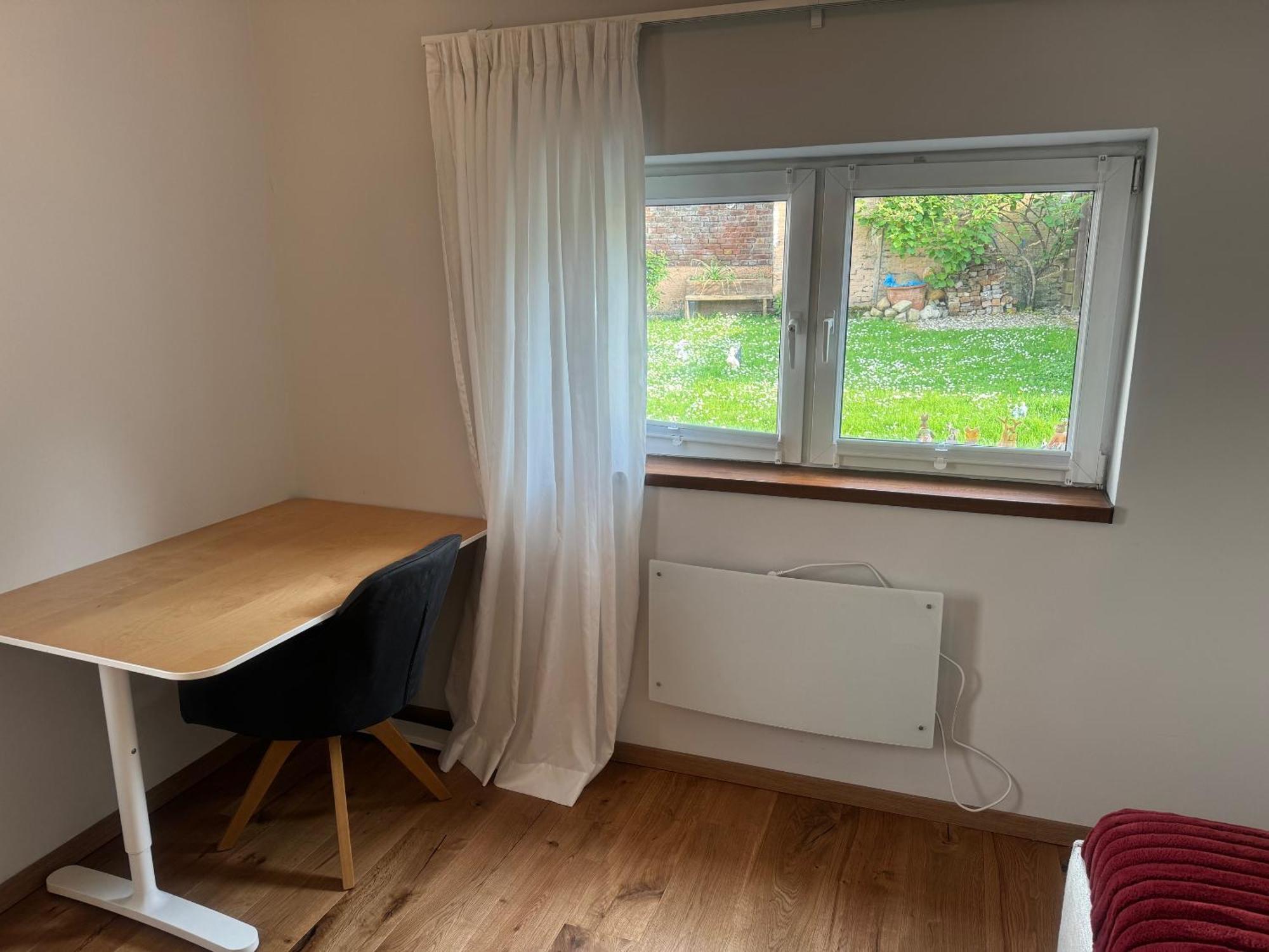 Lovely Monte Close To Cologne With Three Bedrooms And One Bathroom Apartment Frechen