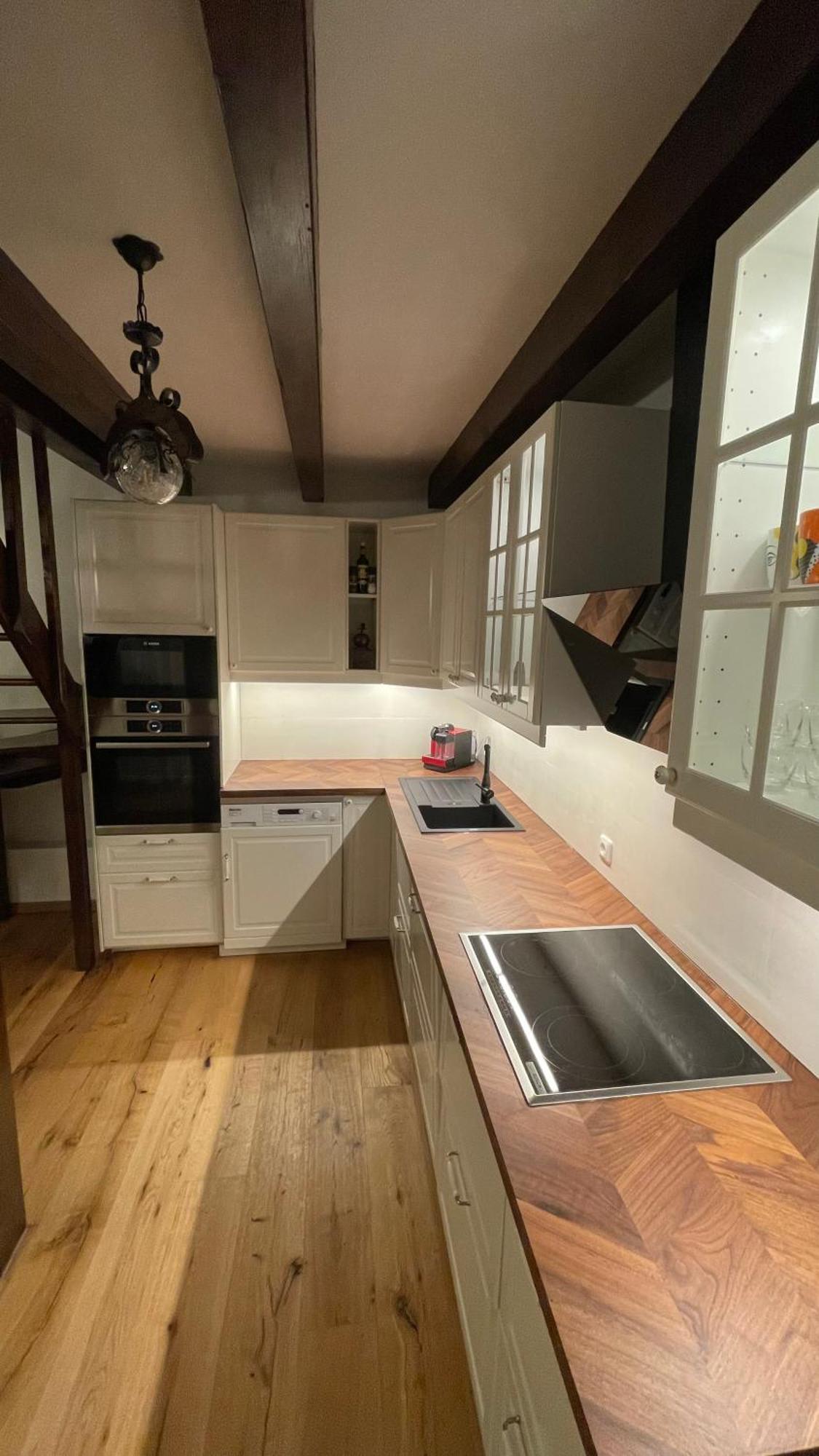 Lovely Monte Close To Cologne With Three Bedrooms And One Bathroom *