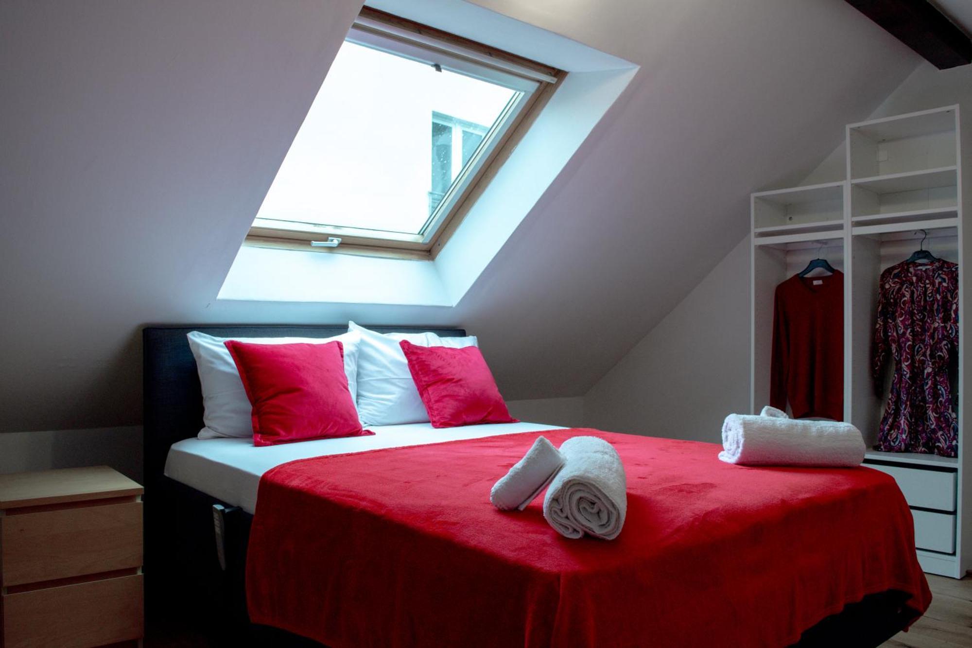 Lovely Monte Close To Cologne With Three Bedrooms And One Bathroom