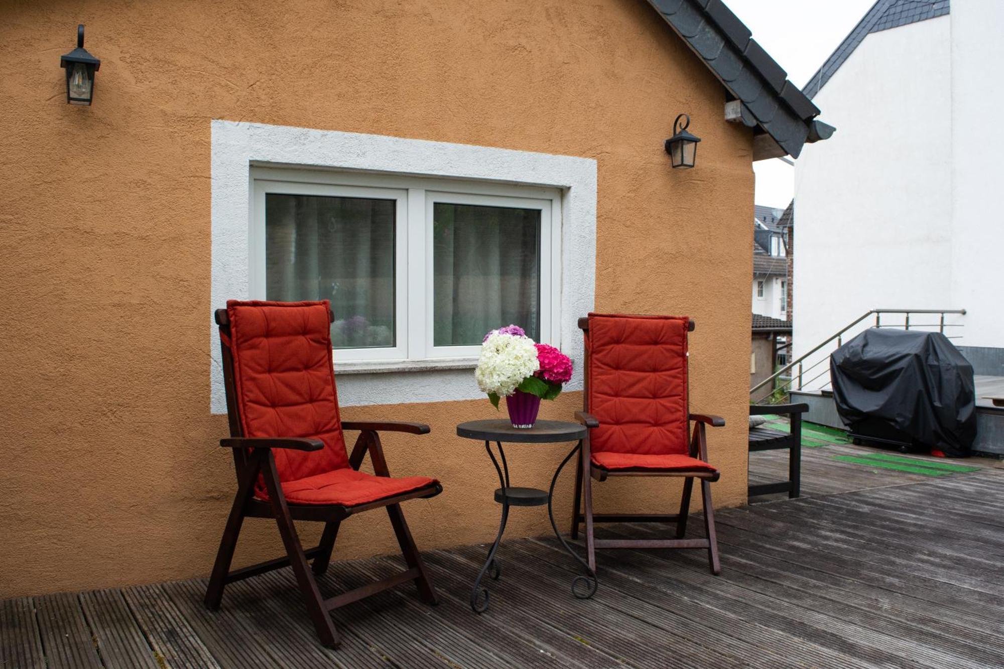 Lovely Monte Close To Cologne With Three Bedrooms And One Bathroom *