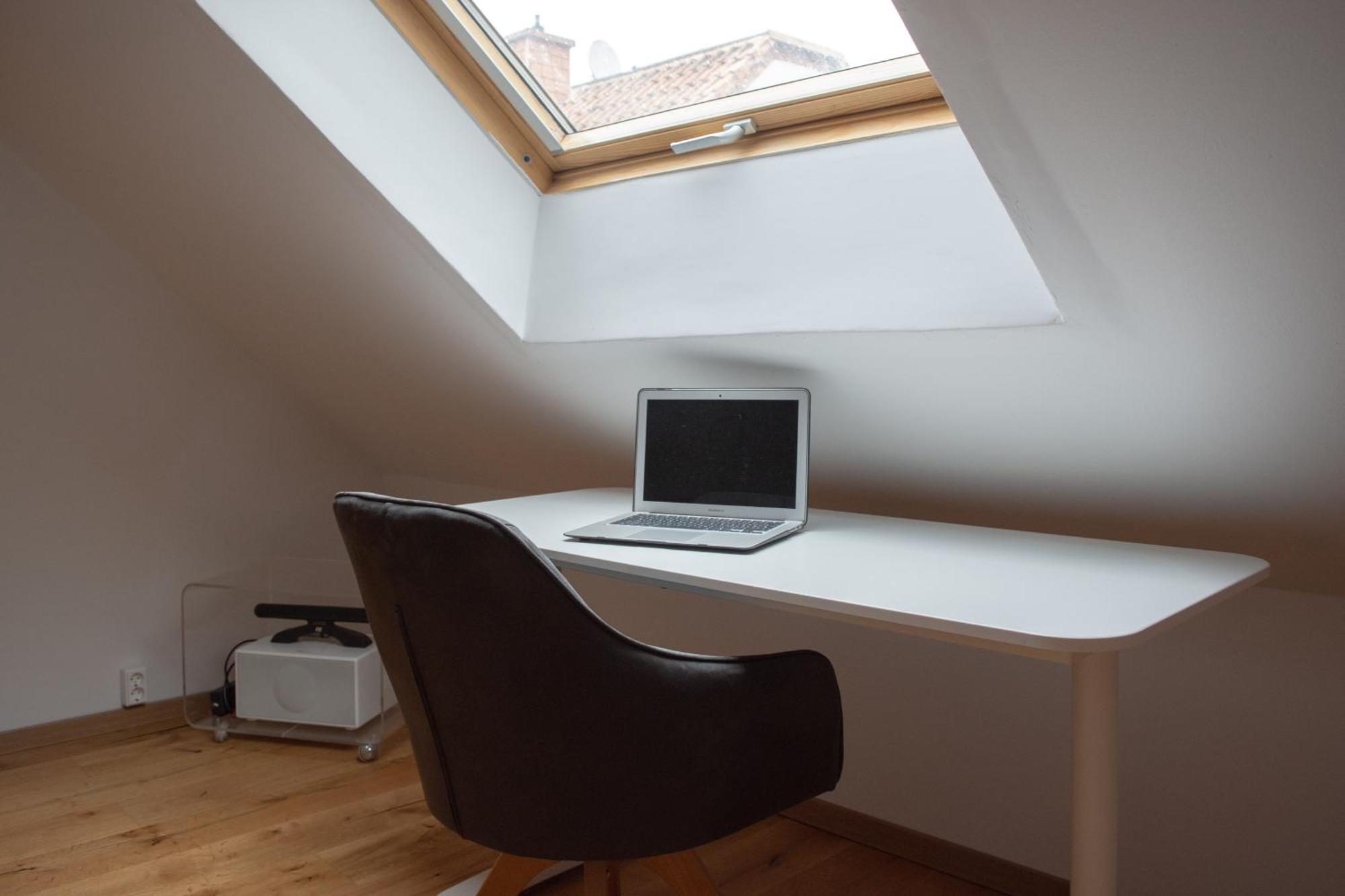 Lovely Monte Close To Cologne With Three Bedrooms And One Bathroom *